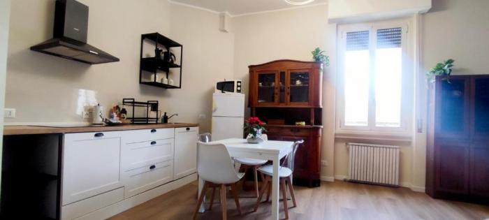 2 Bedroom Gem Near Milano Centrale Fast Wi Fi Kademy House Milão Quarto foto