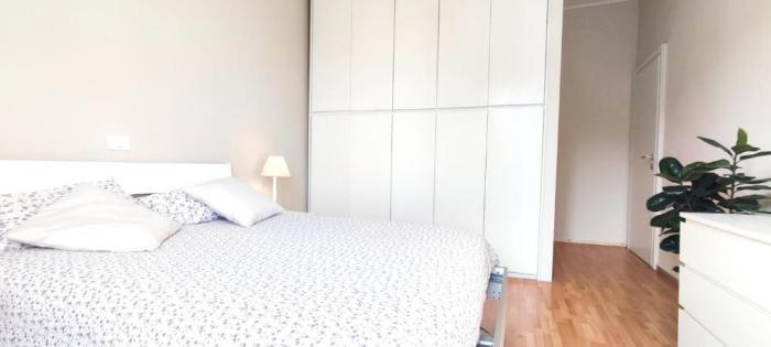 2 Bedroom Gem Near Milano Centrale Fast Wi Fi Kademy House Milão Quarto foto