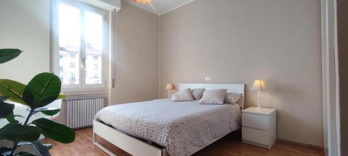 2 Bedroom Gem Near Milano Centrale Fast Wi Fi Kademy House Milão Quarto foto